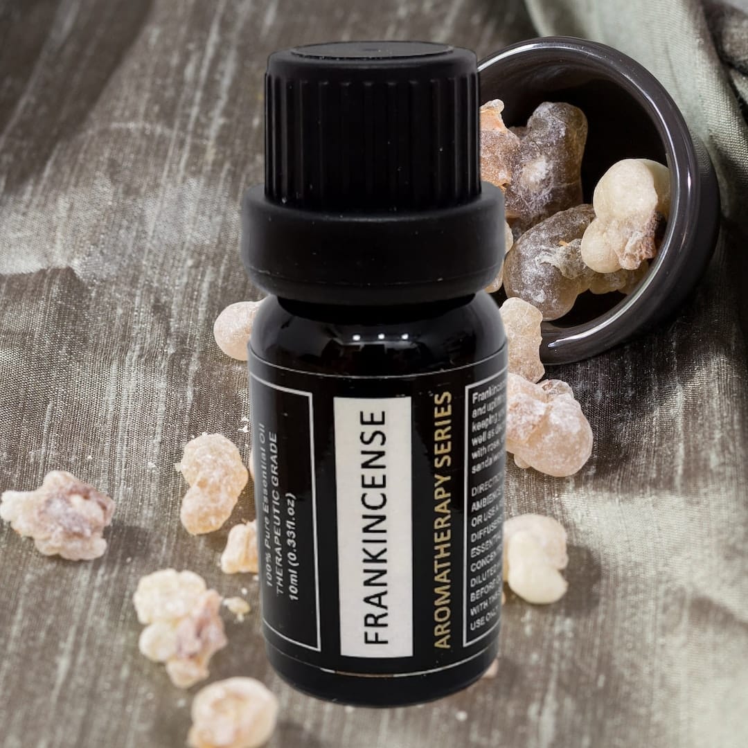 Essential Oil (AROMATHERAPY SERIES)